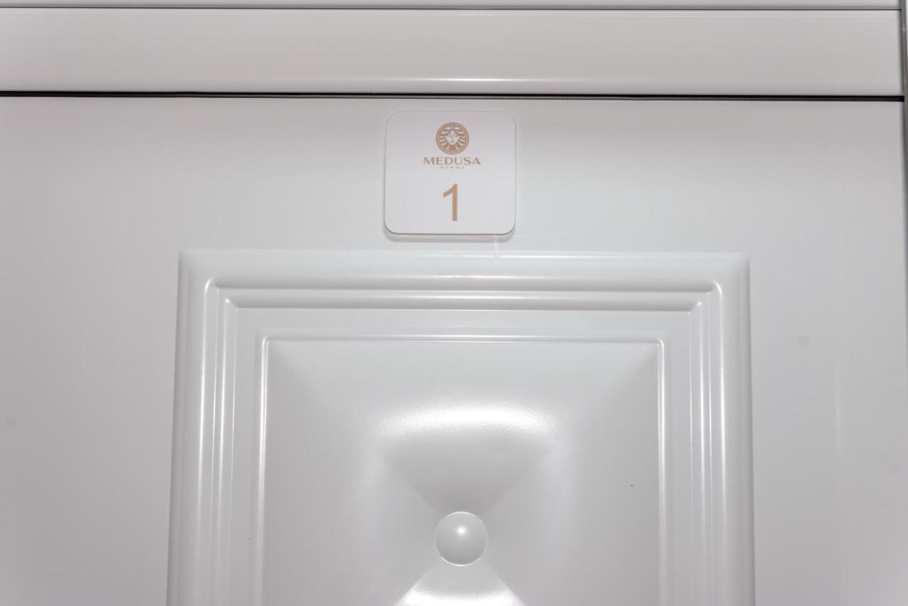 Medusa Rooms Kallithea  Екстер'єр фото